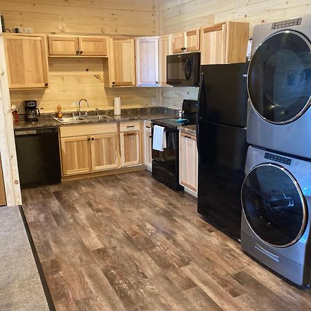 Keweenaw Waters Resort Гоутон Екстер'єр фото