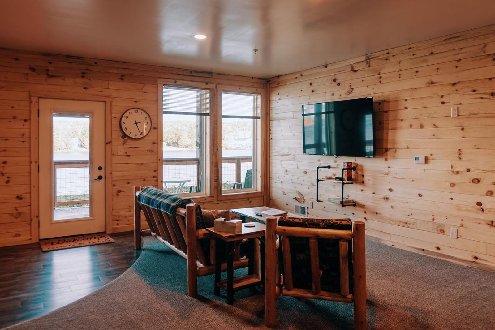Keweenaw Waters Resort Гоутон Екстер'єр фото